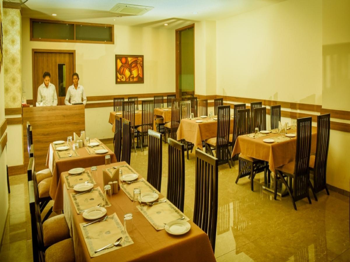 Royal Inn Khandwa Exteriér fotografie